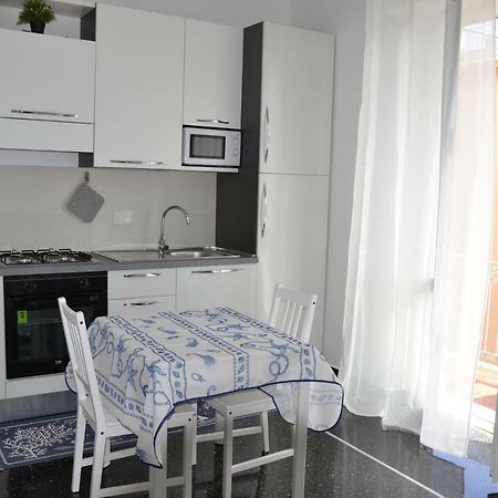 Il Nido Di Quarto Con Park Auto Macchine Piccole Segmento B Genua Buitenkant foto