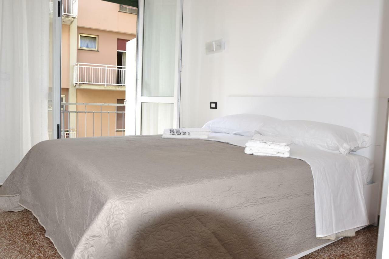 Il Nido Di Quarto Con Park Auto Macchine Piccole Segmento B Genua Buitenkant foto
