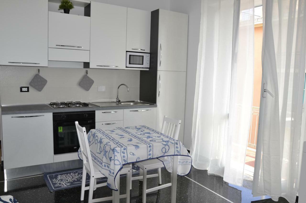 Il Nido Di Quarto Con Park Auto Macchine Piccole Segmento B Genua Buitenkant foto